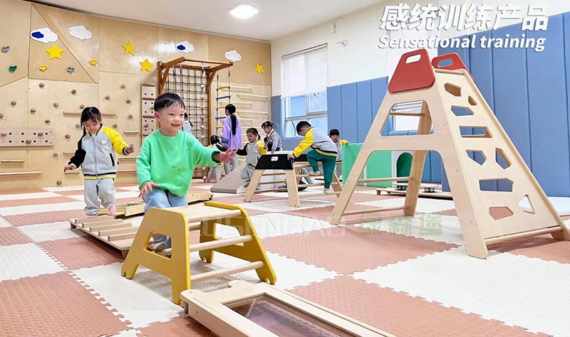 幼儿园感统训练 1.jpg