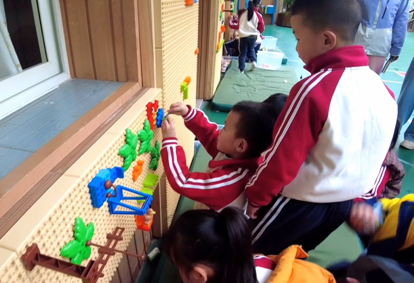 幼儿户外游戏活动 7.jpg
